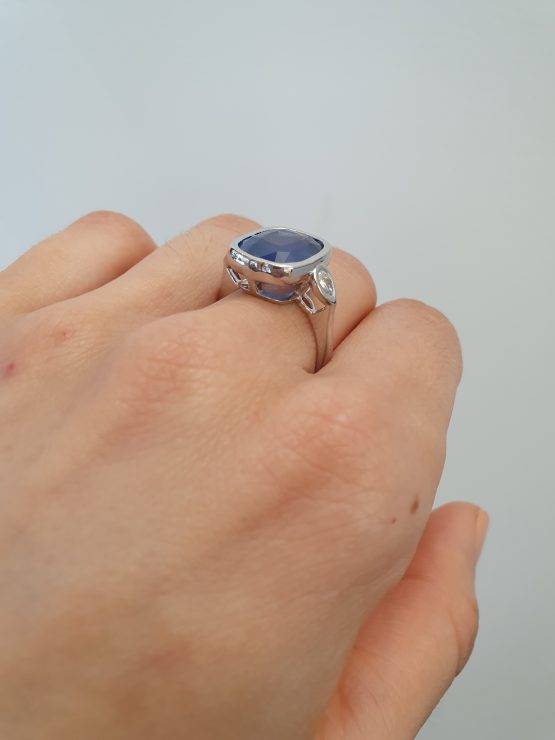 8.55ct Natural Sapphire and Diamonds Ring - 1982679-1