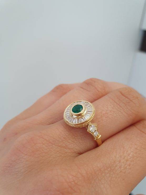 1.16ct Emerald and Diamond Art Deco Ring | Colombian emerald Ring in 18K Gold - 1982690-1