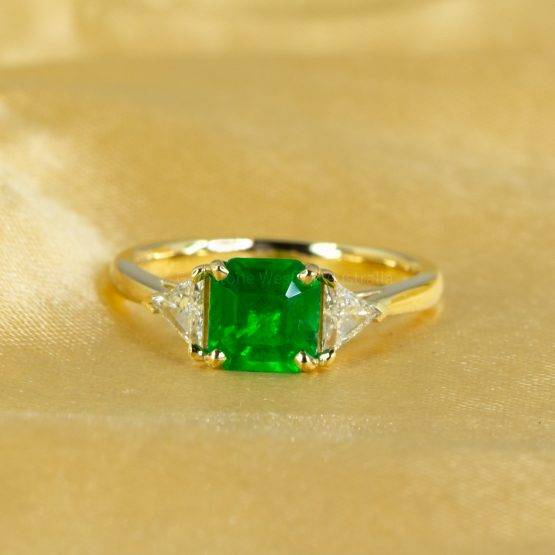 Emerald Cut Emerald Ring | Colombian Emerald and Trillion Cut Diamonds Ring - 1982683-4