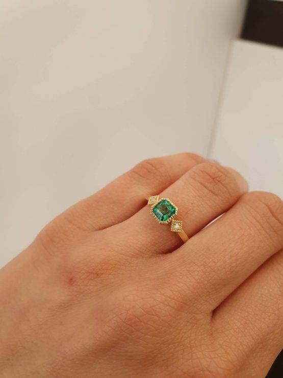 Natural Colombian Emerald 18K Yellow Gold Ring - 1982697-1