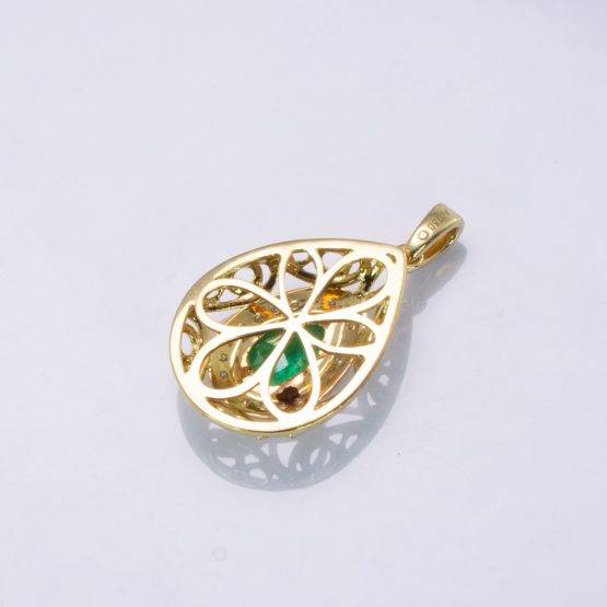 Teardrop Emerald Pendant Necklace in 18K Gold | Pear Cut Colombian Emerald - 1982716-1