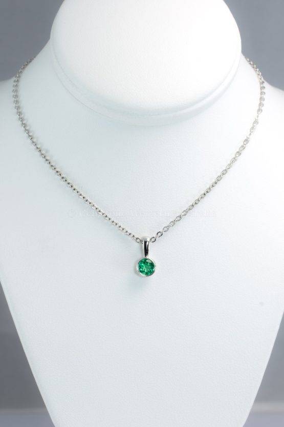 Natural Colombian Emerald Platinum Pendant Necklace - 1982744