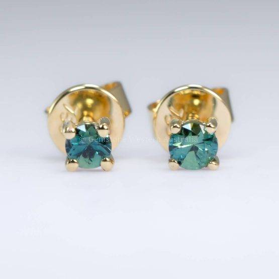 Classic 4-Prong Australian Teal Sapphire Stud Earrings in 18K Gold - 1982774