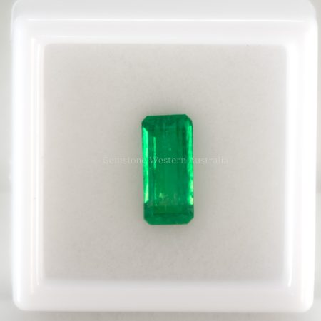 1.77 CT NATURAL COLOMBIAN EMERALD - ELONGATED EMERALD CUT