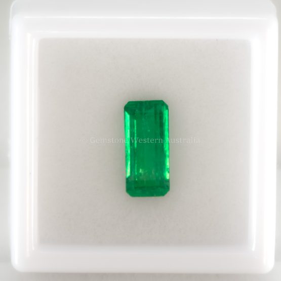 1.77 CT NATURAL COLOMBIAN EMERALD - ELONGATED EMERALD CUT