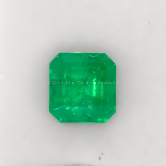 FRONT VIEW OF 2.34 CT NATURAL COLOMBIAN EMERALD - ELONGATED EMERALD CUT