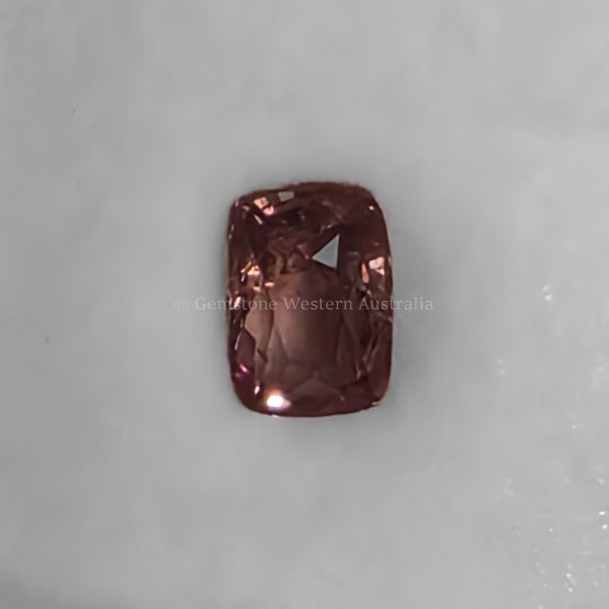 FRONT VIEW OF 1.26 CT NATURAL ALEXANDRITE - RECTANGULAR CUSHION CUT WARM LIGHT