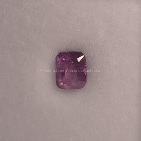 FRONT VIEW OF 0.63 CT NATURAL ALEXANDRITE - RECTANGULAR CUSHION CUT
