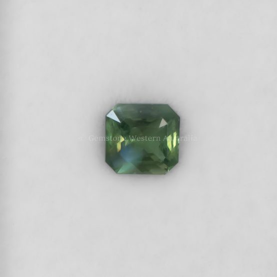 FRONT VIEW OF 0.66 CT NATURAL ALEXANDRITE - OCTAGON CUT
