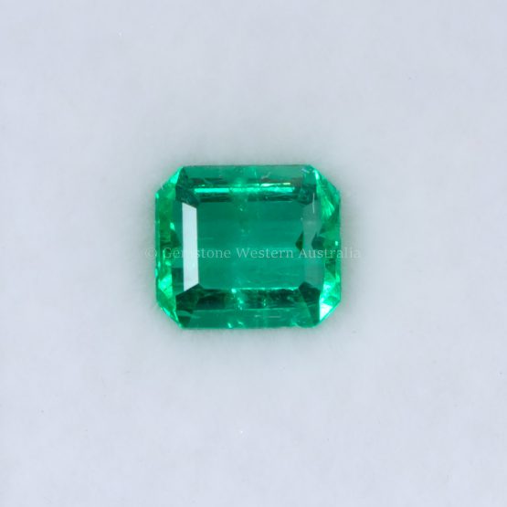 FRONT VIEW OF 1.01 CT NATURAL COLOMBIAN EMERALD - EMERALD CUT