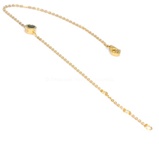 view of the closure points Australian Teal Sapphire Bracelet in 18K Yellow Gold - 1982840
