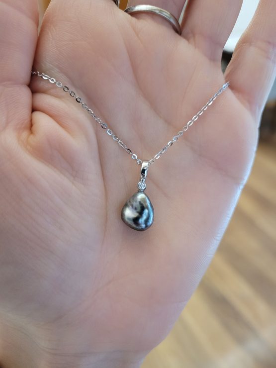 view on hand of Baroque Tahitian pearl pendant - 1982865