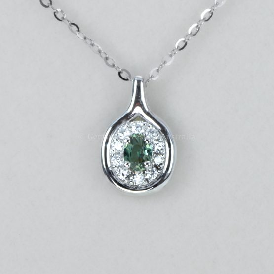 front view of Alexandrite and diamond pendant - 1982868