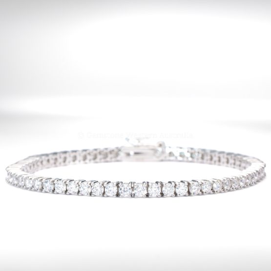 front photo of Silver Moissanite Tennis Bracelet in 925 Sterling Silver - 1982870